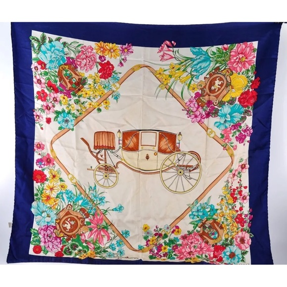 Gucci Accessories - GUCCI Flower Multicolor Scarf 34x34 100% Silk GUC Authentic w/Tag 10193